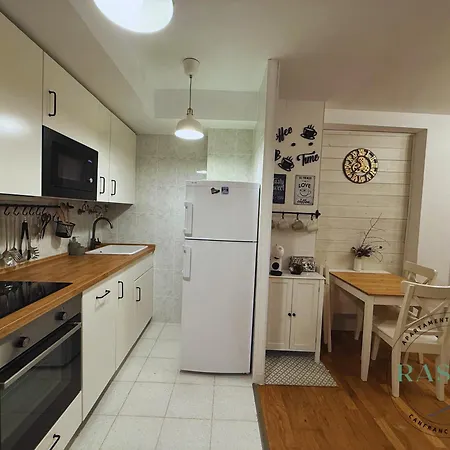 Apartamento Rasmia Estación *
