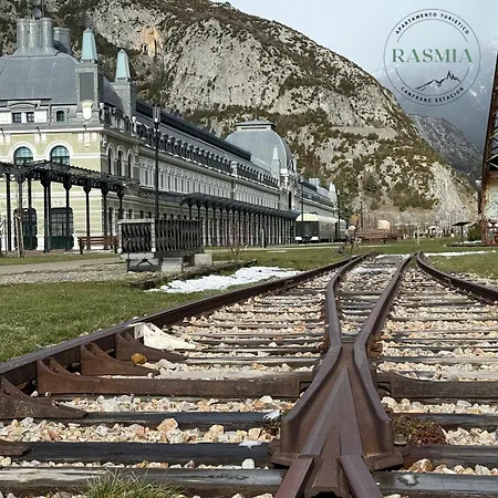 Rasmia Estacion Lägenhet Canfranc